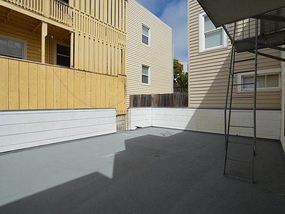 4th image of 1442 Taraval St