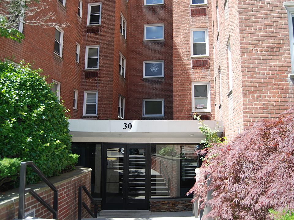 1st image of 30 E Hartsdale Ave APT 2D