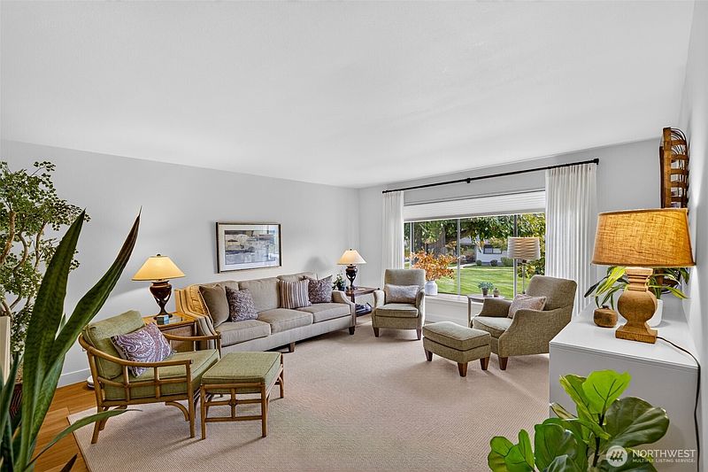 5th image of 1310 Castlerock Avenue #8