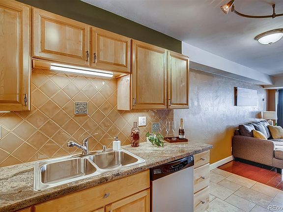 3rd image of 1121 N Albion St APT 903
