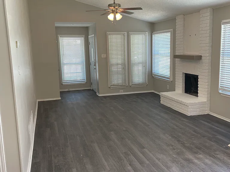 3510 Stoney Dawn — Photo 3