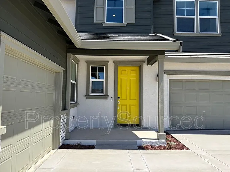 1336 N Martorella Ave — Photo 3
