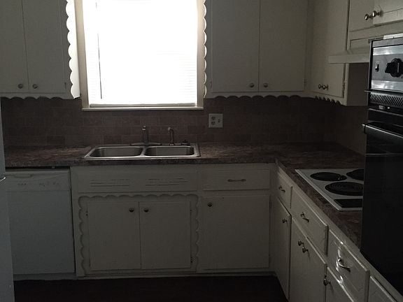 2nd image of 5815 NW Cherry Ave