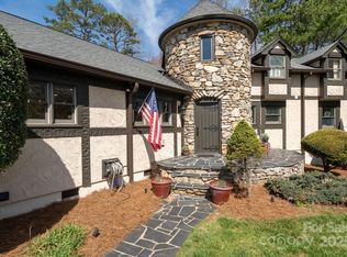 1787 12th Street Dr NW, Hickory, NC 28601