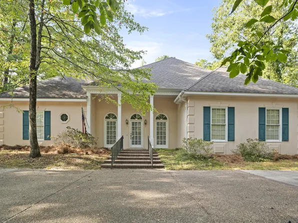 7 Abbeywood Ln, Hattiesburg, MS 39402