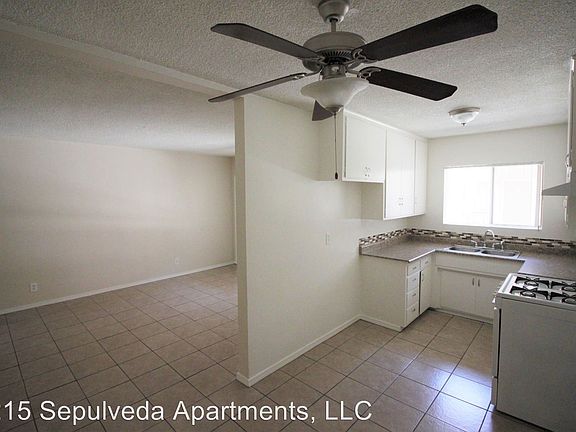 3rd image of 9215 Sepulveda Blvd APT 18