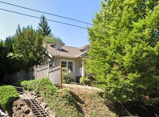 425 19th Ave E, Seattle, WA 98112