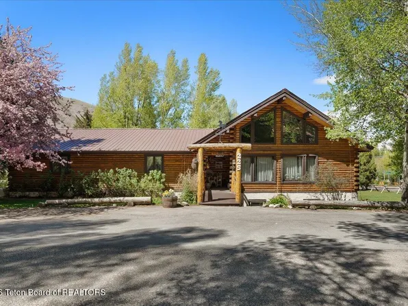 225 Pine Dr, Jackson, WY 83001
