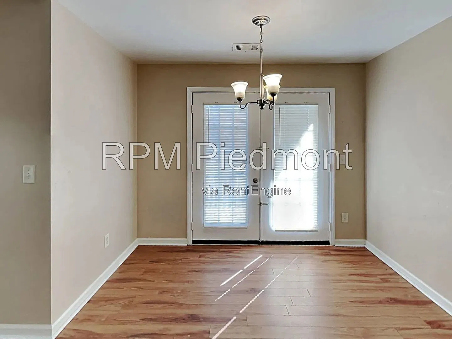 2 bed, 2.0 bath, 1095 sqft, $1,300 — Photo 4