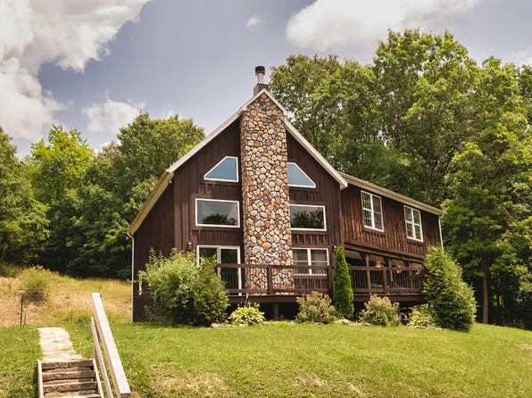 179 Rocks Rd, Parker, PA 16049