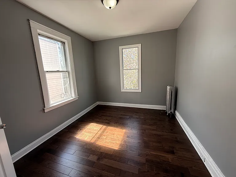 31 Aldine St #2 — Photo 7