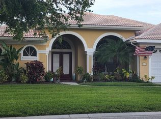 6613 Deering Cir, Sarasota, FL 34240