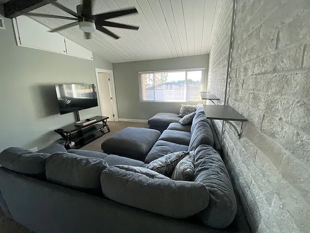 2 bed, 850 sqft, $3,200 — Photo 4