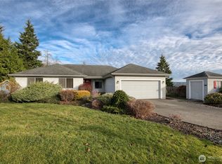 912 Bell Dr, Cosmopolis, WA 98537