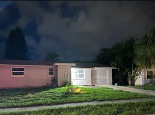 1612 Stone Creek Dr, Tarpon Springs, FL 34689