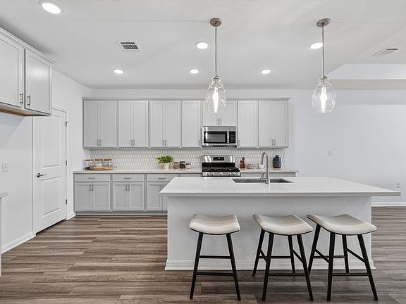 3rd image of 1609 Lorant Ln