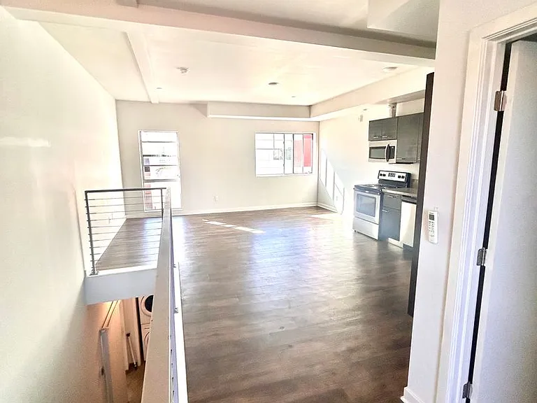Habitat on 31st — Photo 3