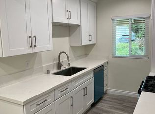 1700 Peppertree Ln #6, Fullerton, CA 92835