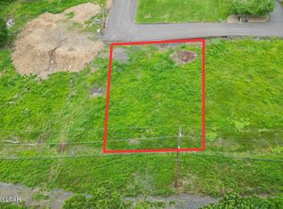 21 Varsity Dr, Nanticoke, PA 18634