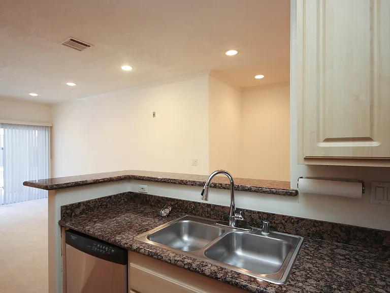 300 N El Molino Ave #126 — Photo 10