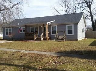 796 Pine Ave, Neoga, IL