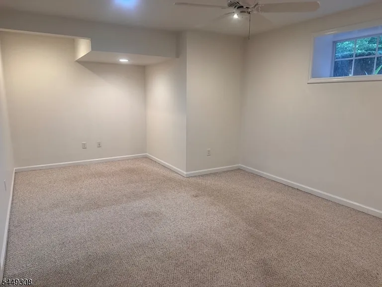 32 Chesterfield Ct — Photo 10