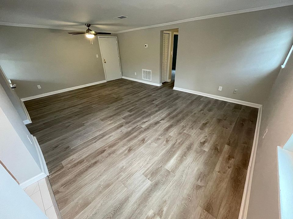 Very Spacious living room.