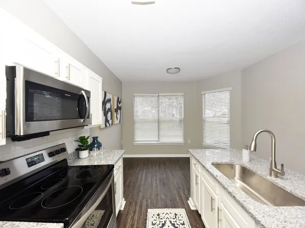 The Easton Apartment Homes