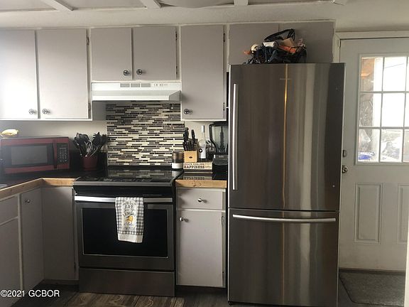 4th image of 315 Grand Ave