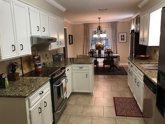 5th image of 319 Sage Hill Dr