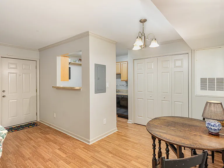 2216 Myron Dr #102 — Photo 7