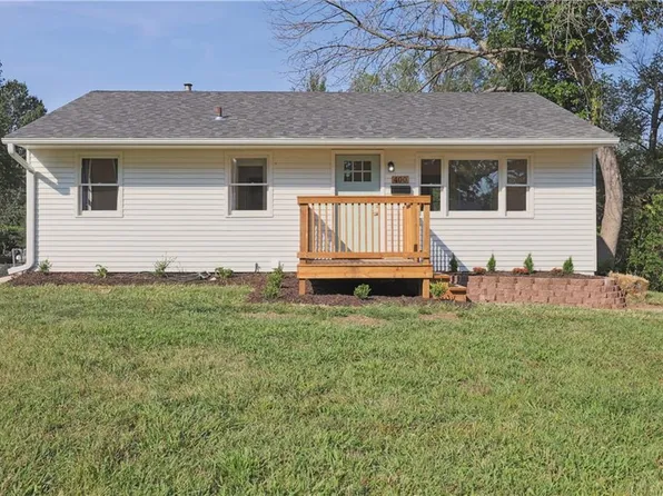 400 Hamilton Ln, Belton, MO 64012