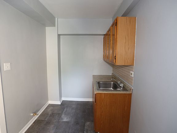 3rd image of 4604 N Beacon St APT A1
