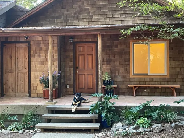 17075 Fitzpatrick Lane, Occidental, CA 95465