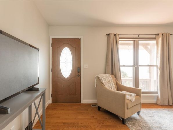 915 Lopina Blvd, Saint Louis, MO 63126