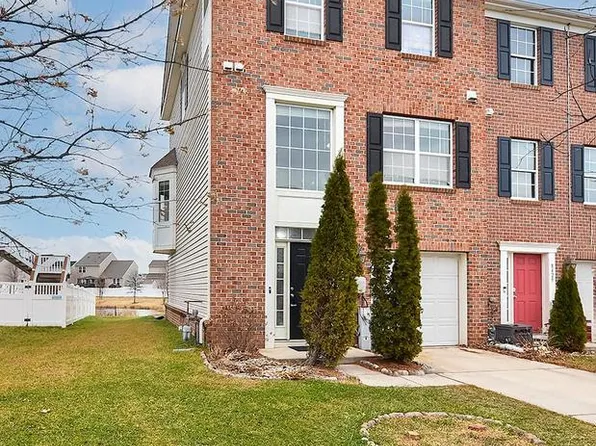 8427 Stansbury Lake Dr, Baltimore, MD 21222