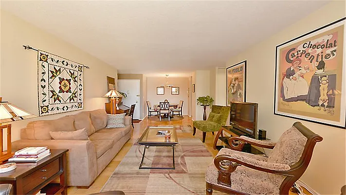 Sold by Fenwick Keats Real Estate | media 5