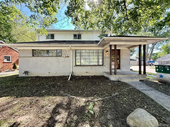 23400 Seneca St, Oak Park, MI 48237