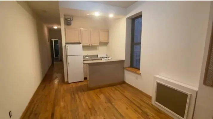 Rented by Manhattan Dwelling Corporation | media 13