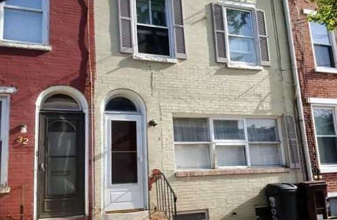 1st image of 830 N Pine St