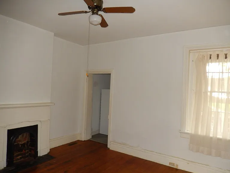 106 S Pine St — Photo 8