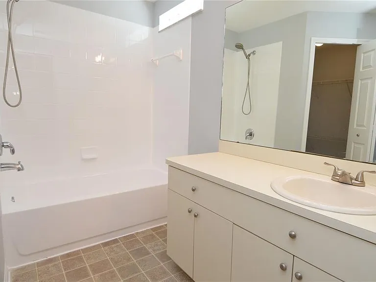 11116 Lake Tahoe Dr — Photo 20