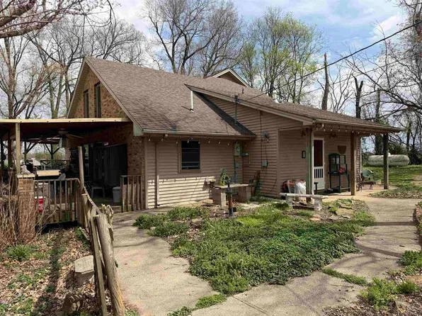 9711 W Sauer Ln, Owensboro, KY 42301