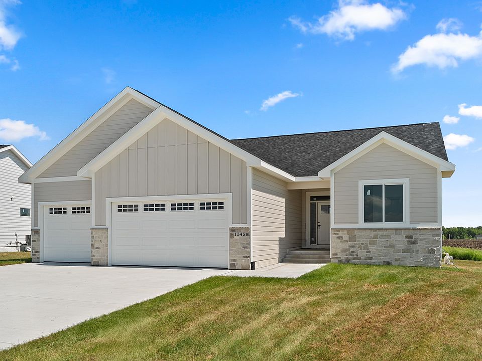1st image of 1345 NW Linda Ln