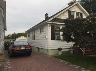11 Meeker Ave, Edison, NJ 08817