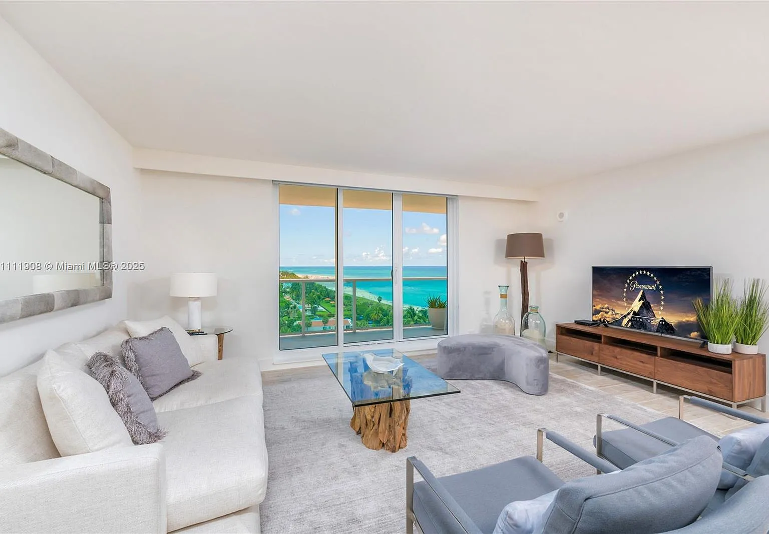 2399 Collins Avenue — Photo 3