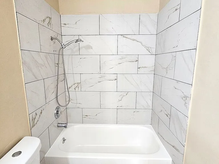 4538 Norwood St — Photo 12