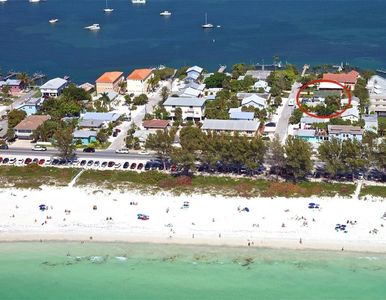111 8th St S APT A, Bradenton Beach, FL, 34217