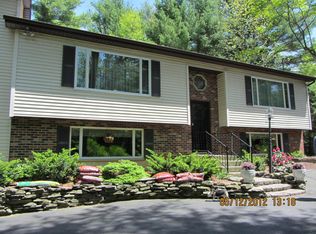 321 Silver Lake Rd, Dingmans Ferry, PA 18328