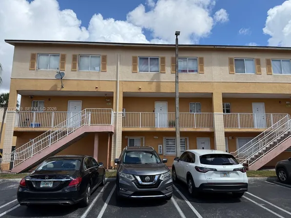 6255 Kendale Lakes Cir #128, Miami, FL 33183